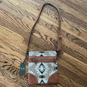 Myra crossbody bag